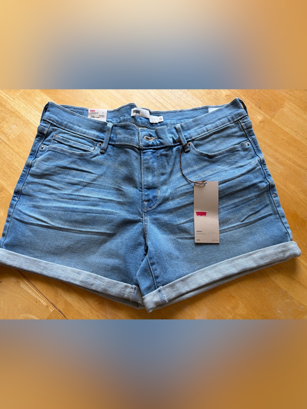 Levi's Light Blue cuffed Hem Women's Denim Shorts size 12 waist 31